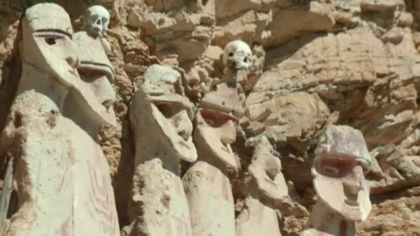 秘鲁北部Karajia的Sarcophagus靠近南美洲亚马孙省Chachapoyas — 图库视频影像