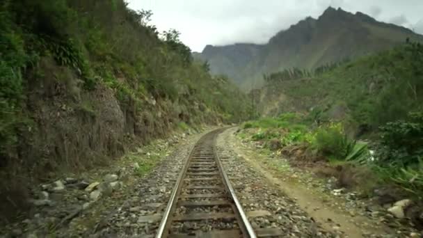 Titicaca Trein Spoor Door Het Andesgebergte Langs Hiram Bingham Railroad — Stockvideo