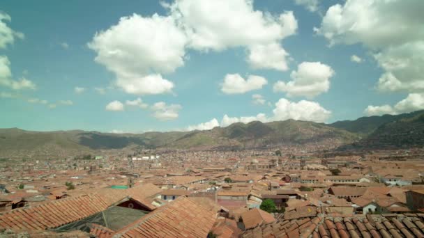 在南美洲印加首府库斯科市中心的白天 人们的视线经过 — 图库视频影像