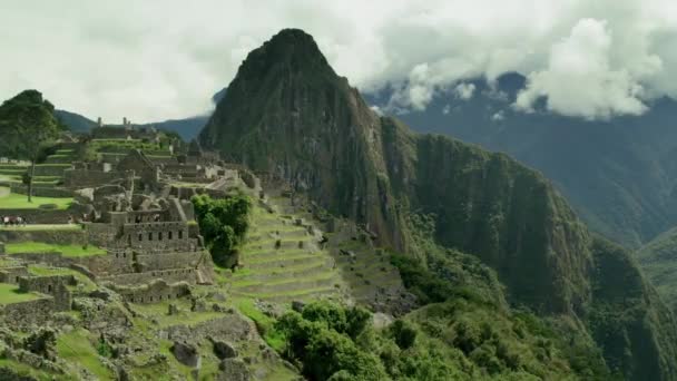 Tijdsverloop Uitzicht Mysterieuze Machu Picchu Inca Ruïnes Gehuld Mist Hoog — Stockvideo