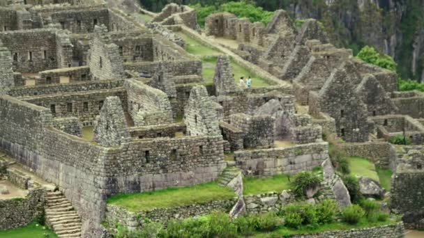 Machu Picchu Paisagem Revelar Lento Rasto Passado Parede Pedra Antiga — Vídeo de Stock