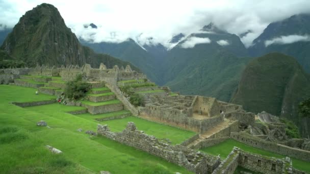 马丘比丘的景色 Machu Picchu 安第斯山脉失落的城市 位于秘鲁乌鲁班巴Cuzco的圣谷之上 — 图库视频影像
