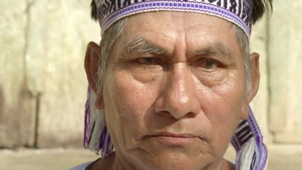 October 2018 Close Native Man Traditional Clothing Living Pacaya Samiria — Stok video