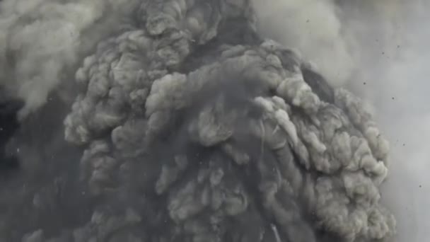Febbraio 2020 Eruzione Vulcanica Spettacolare Enormi Massi Sono Gettati Dalla — Video Stock