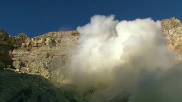 Vista Vulcão Ijen Kawah Ijen Com Lago Cratera Ácida Cor — Vídeo de Stock