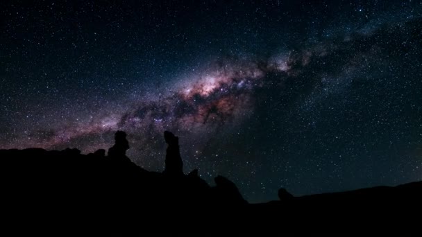 Timelapse View Stone Monument Natural Phenomena Clear Sky Stars Dusk — Stok video