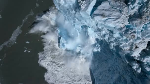 Slow Motion Glacier Ice Collapse Ocean Water North Greenland Arctic — стоковое видео