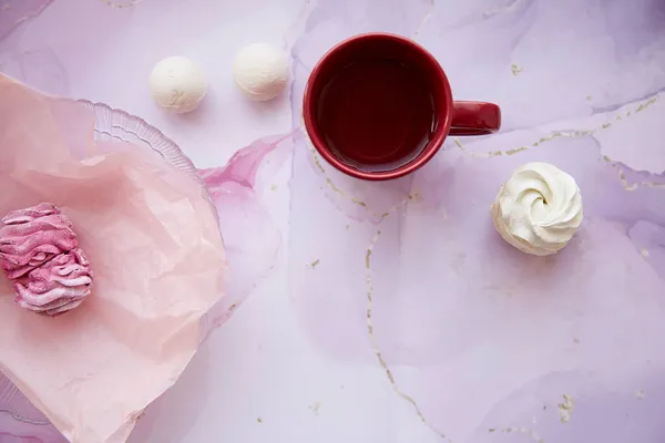 Natürliche Zarte Rosa Und Weiße Eibisch Und Tasse Tee Mit — Stockfoto