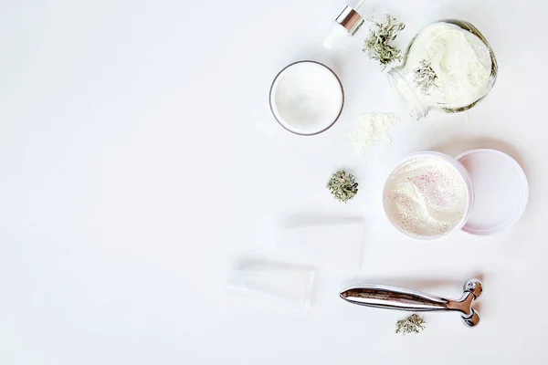 Cosméticos Cuidados Faciais Definidos Fundo Branco Máscara Alginato Creme Facial — Fotografia de Stock