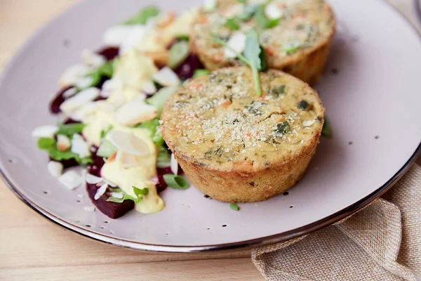 Vegan Muffins Pea Sprouts Beetroot Salad Herbs Vegetables Close — Fotografia de Stock