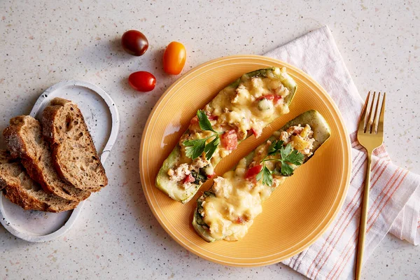 Courgettes Farcies Aux Courgettes Courgettes Avec Viande Mozzarella Tomates Persil — Photo