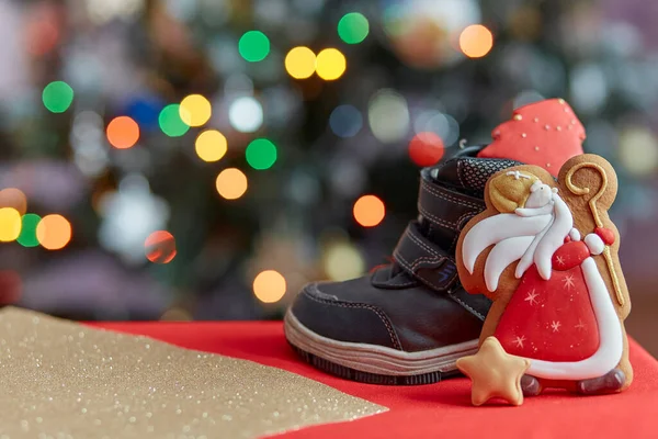 Botas Llenas Golosinas Galletas San Nicolás Sobre Fondo Bokeh Vacaciones — Foto de Stock