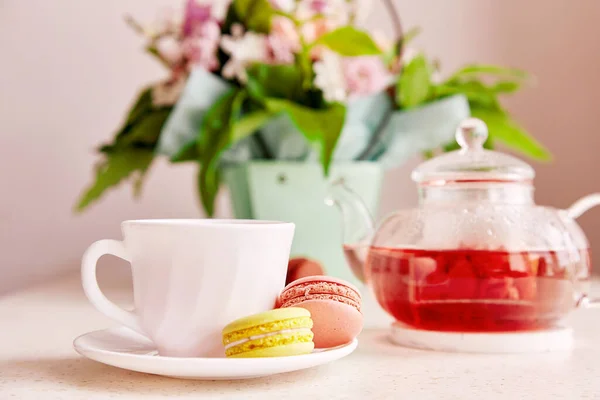 Чашка Чая Макаронами Травяной Чай Малиной Эстетическом Доме Уютный Дом — стоковое фото