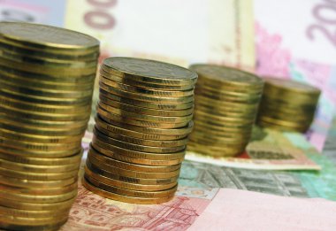 banknotların arka demir yığınları