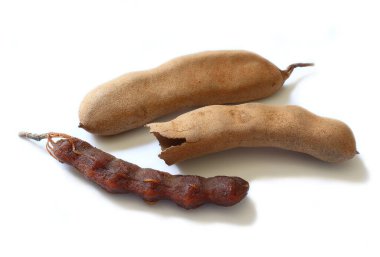 Demirhindi egzotik meyvesi beyaz arka planda izole.