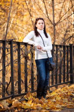 sonbahar park kız moda