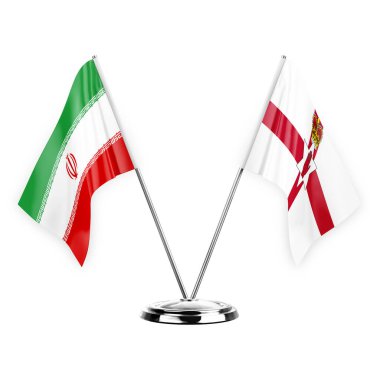 Beyaz arka planda izole edilmiş iki masa bayrakları 3D illüstrasyon, İran ve İrlanda