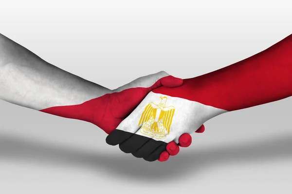 Apretón Manos Entre Las Banderas Egipto Polonia Pintadas Las Manos — Foto de Stock