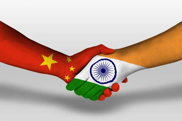 Poignée Main Entre Inde Chine Drapeaux Peints Sur Les Mains — Photo