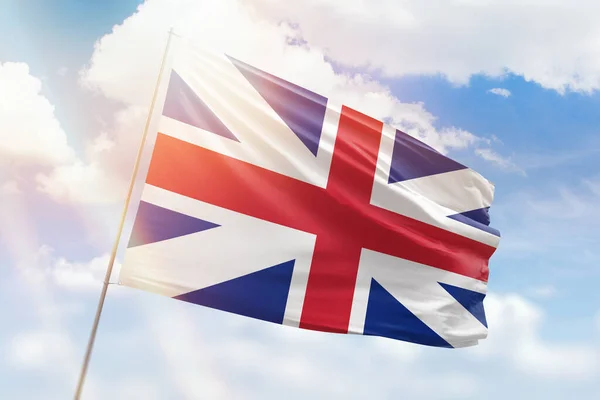 Sunny Blue Sky Flagpole Flag Great Britain — Stockfoto