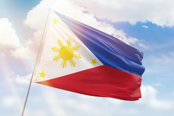 Солнечно Голубое Небо Флагшток Флагом Филиппин — стоковое фото