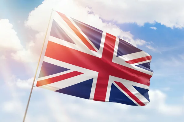Sunny Blue Sky Flagpole Flag United Kingdom — Stockfoto