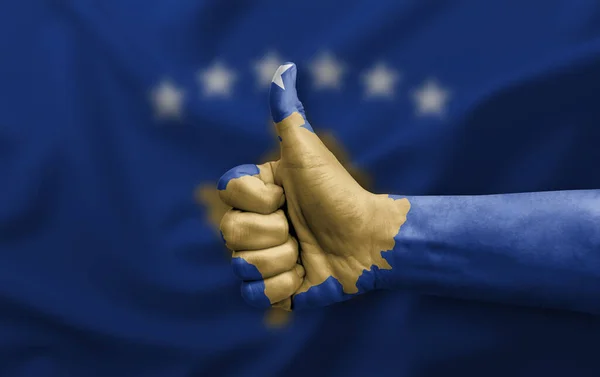 Hand Making Thumb Painted Flag Kosovo —  Fotos de Stock