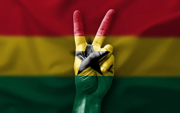 Mano Haciendo Señal Victoria Con Bandera Ghana — Foto de Stock