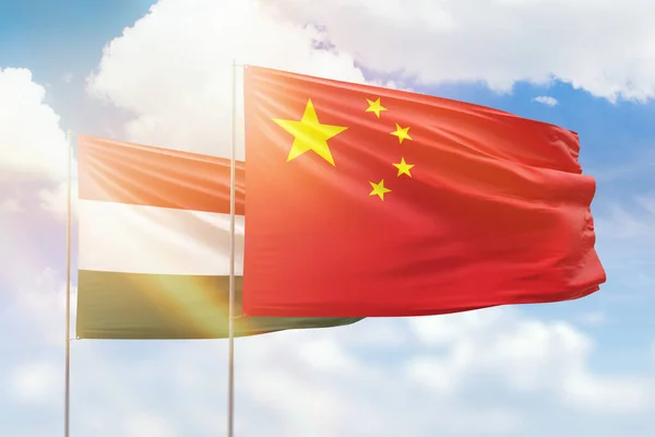 Sunny Blue Sky Flags China Hungary — Stock fotografie