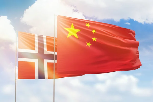 Sunny Blue Sky Flags China Norway — Stock fotografie