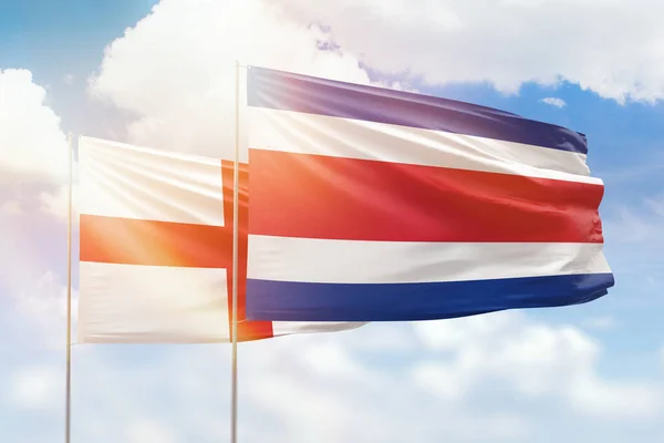Sunny Blue Sky Flags Costa Rica England — Stock Fotó