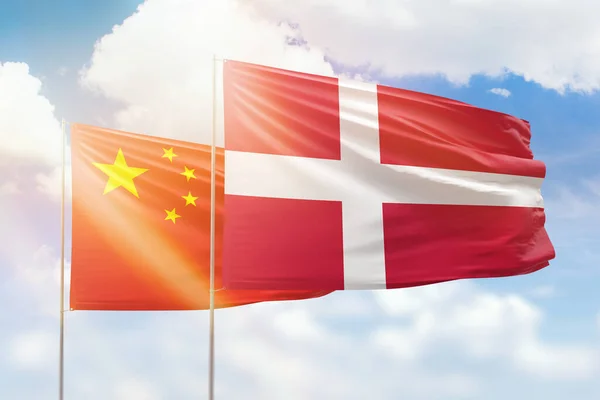 Sunny Blue Sky Flags Denmark China — Stock fotografie