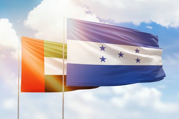 Sunny Blue Sky Flags Honduras Uae — 图库照片