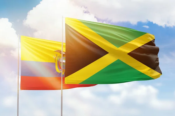 Солнечно Голубое Небо Флаги Ямайки Эквадора — стоковое фото