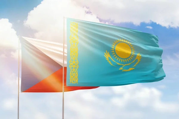 Γαλάζιος Ουρανός Και Σημαίες Του Καζαχστάν Και Της Τσέχιας — Φωτογραφία Αρχείου