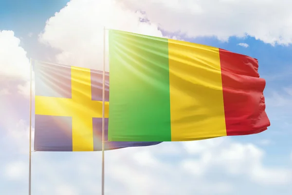Sunny Blue Sky Flags Mali Sweden — 图库照片
