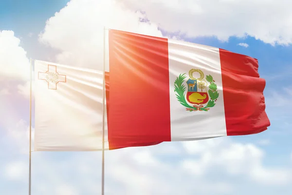 Sunny Blue Sky Flags Peru Malta — Zdjęcie stockowe