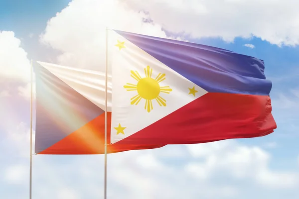 Солнечно Голубое Небо Флаги Филиппин Чехии — стоковое фото