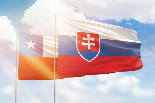 Sunny Blue Sky Flags Slovakia Chile — Zdjęcie stockowe