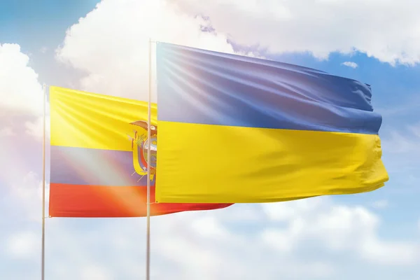 Сонячне Блакитне Небо Прапори України Еквадору — стокове фото
