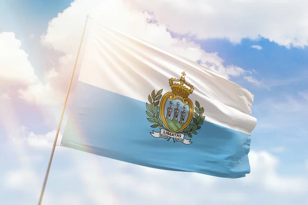 Sonnig Blauer Himmel Und Ein Fahnenmast Mit Der Flagge Von — Stockfoto