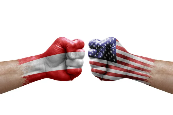 Две Руки Бьют Друг Друга Белом Фоне Флаги Стран Раскрашены — стоковое фото