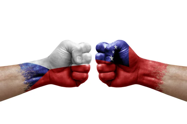 Дві Руки Ударяють Одна Одній Білому Тлі Прапори Країни Розмальовані — стокове фото
