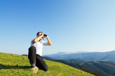 adam montains dürbünlü.