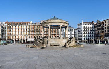pamplona, navarra, İspanya kare castillo views.