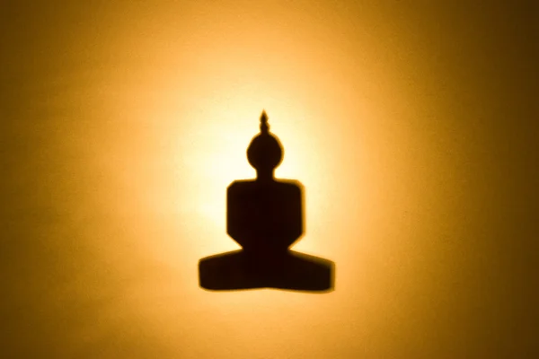 Silhuett av buddha. — Stockfoto