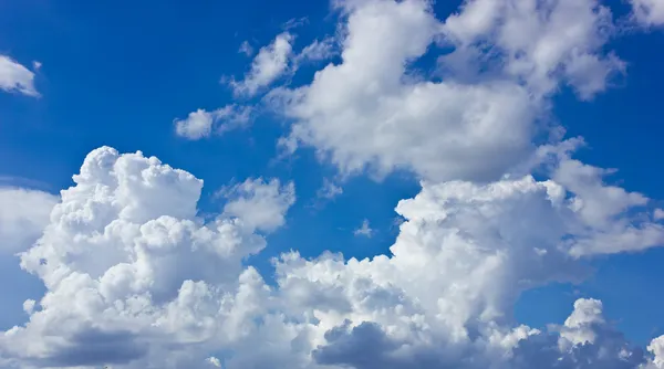 Blå himmel — Stockfoto