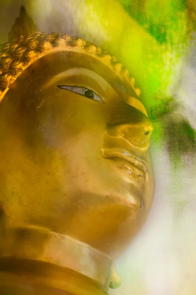 Gold Buddha on grunge  background — Stock Photo, Image