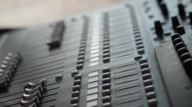 Müzik karıştırıcı el