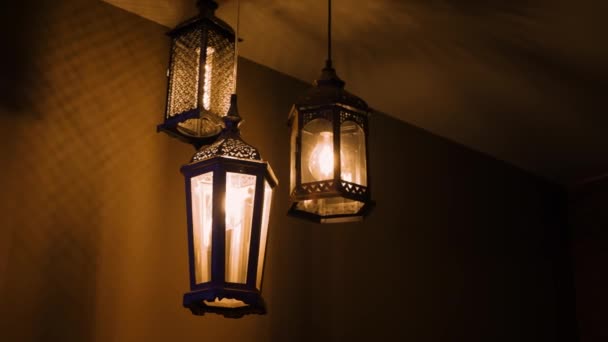 Tři retro lampy — Stock video